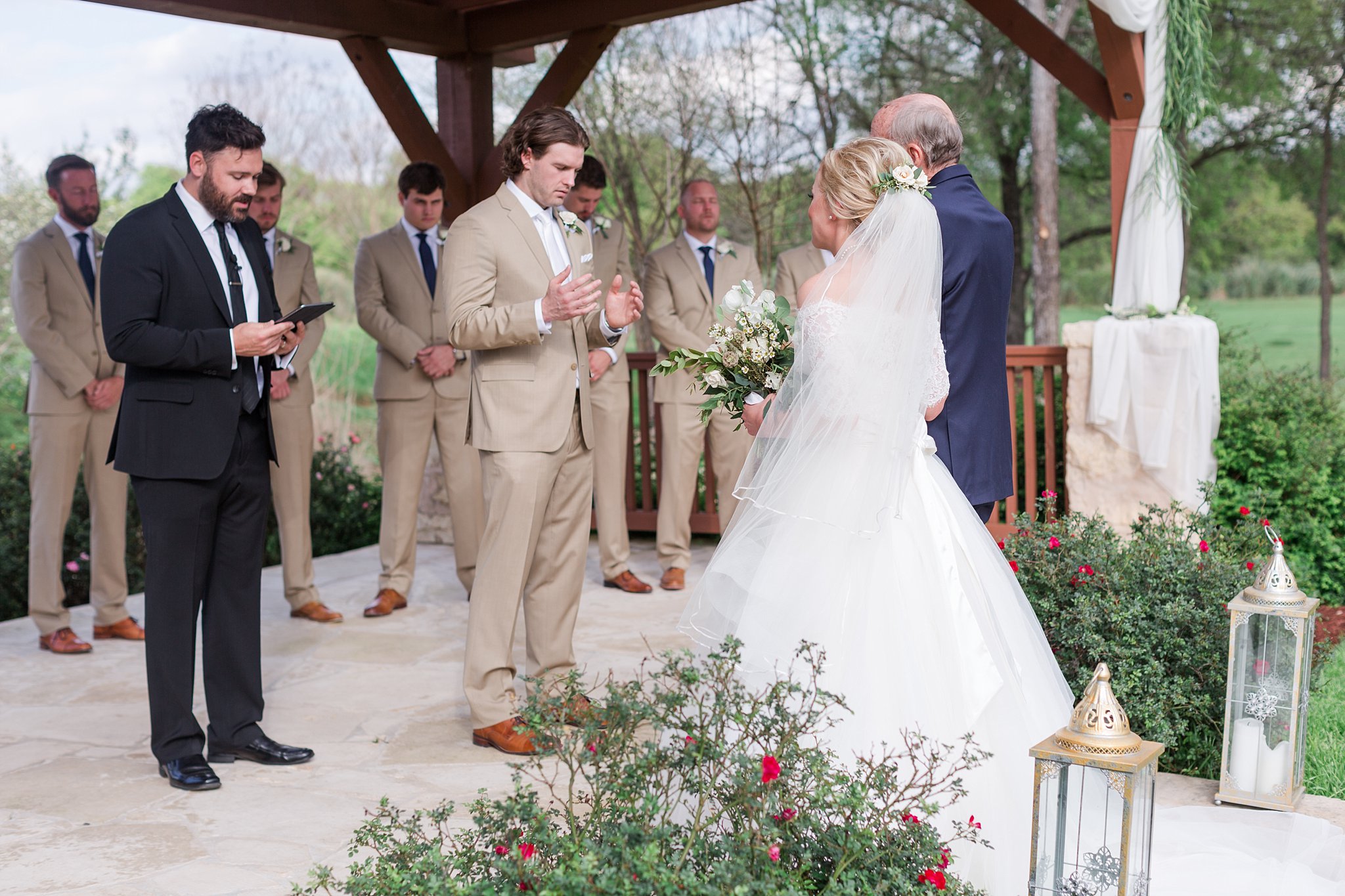 texas-old-town-stone-hall-wedding-photo_0055.jpg