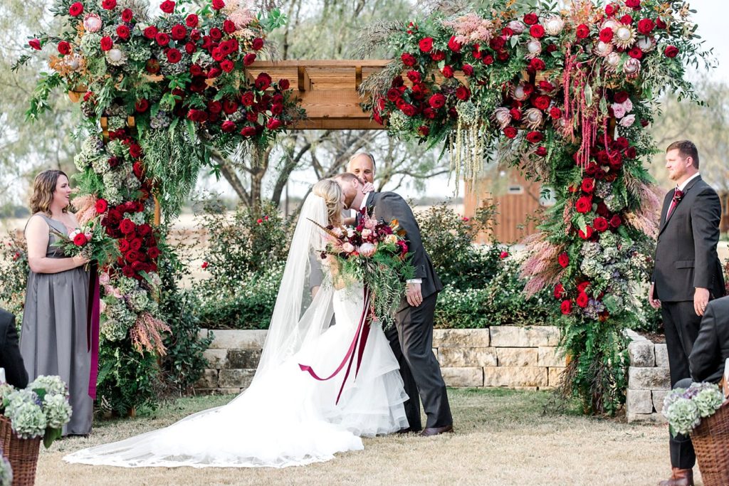 Deerfield Estates Wedding Photos | Waco, TX | Colton & Maddie